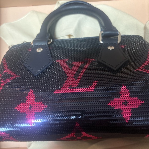 2️⃣3️⃣0️⃣0️⃣ brand new authentic Louis Vuitton Speedy 18 *SOLD* - Picture 1 of 9